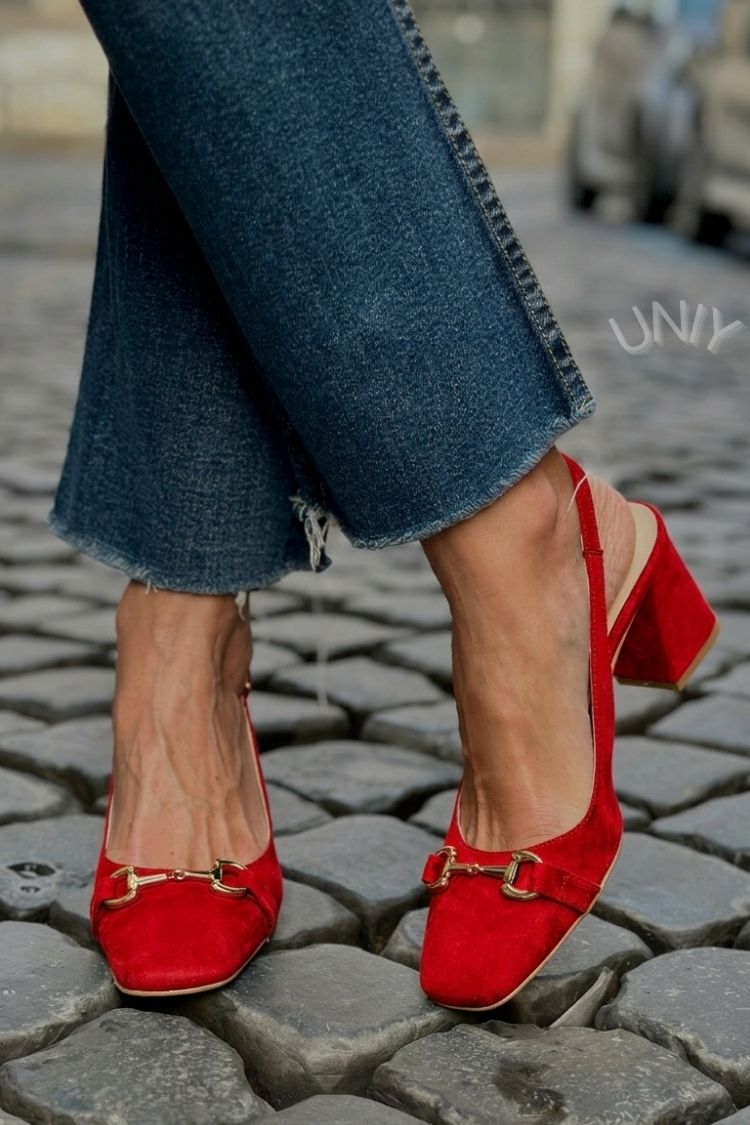Honorina - Nubuck Heeled Pumps