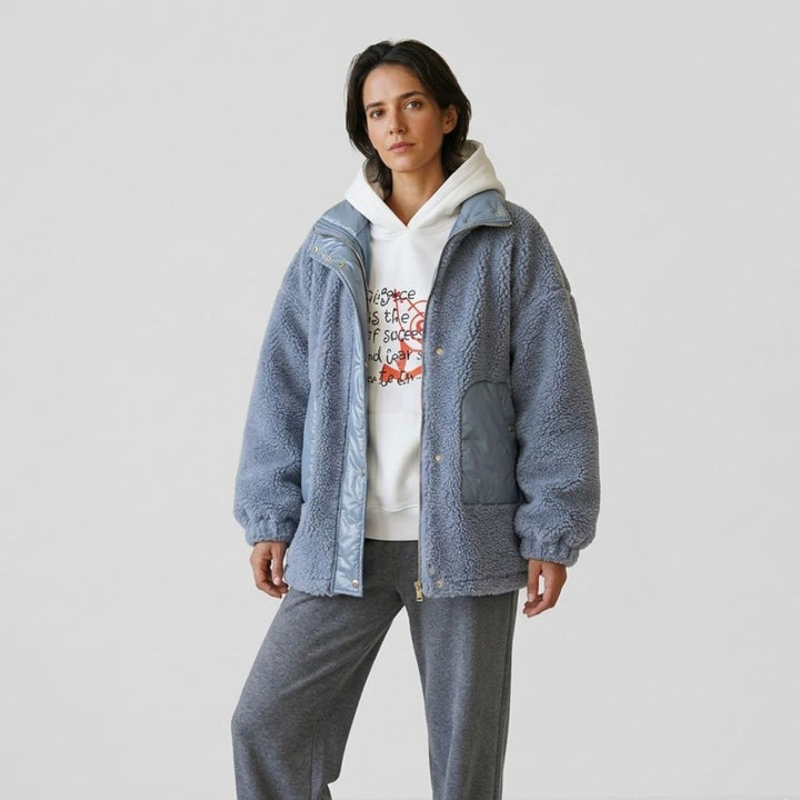 Εξαιρετικά Άνετο Oversize Teddy Παλτό από Πολυεστέρα με Μπροστινό Κλείσιμο και Ευρύχωρες Τσέπες