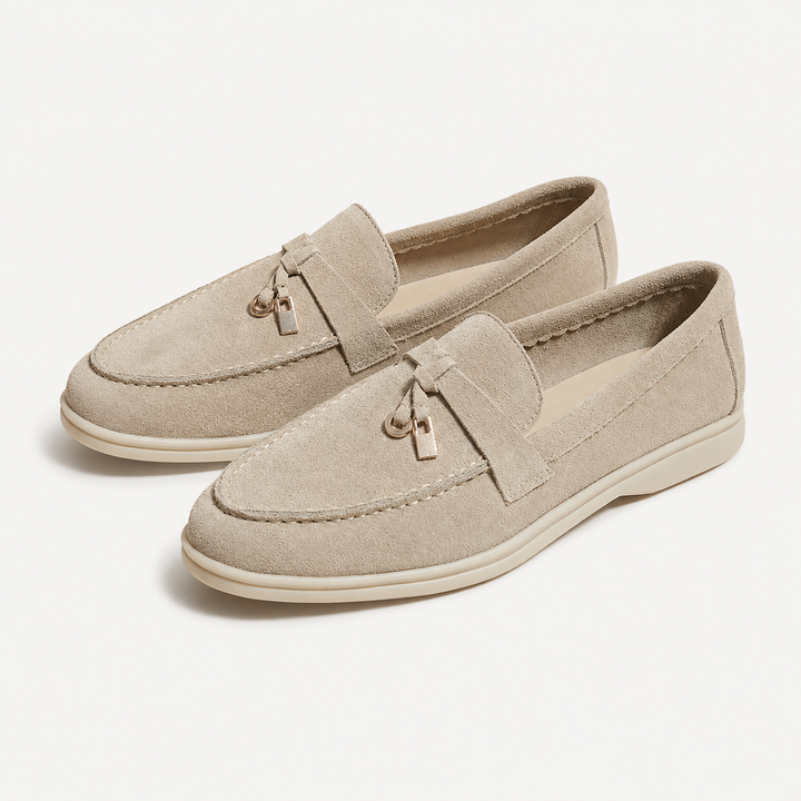 Κομψά loafers με μεταλλικά στοιχεία