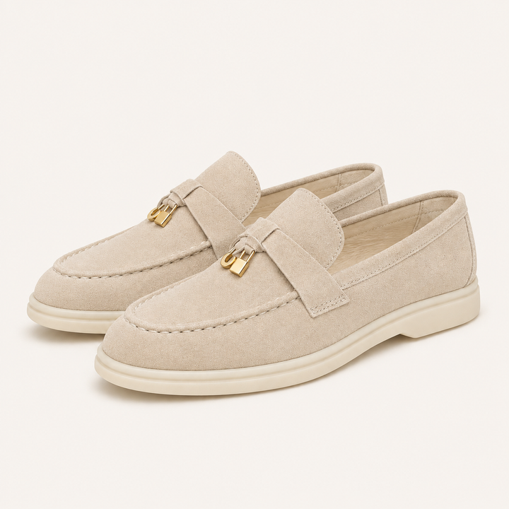 Κομψά loafers με μεταλλικά στοιχεία