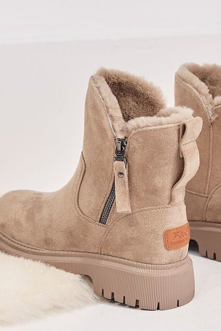 Χειμερινά ankle boots με ψηλή πλατφόρμα