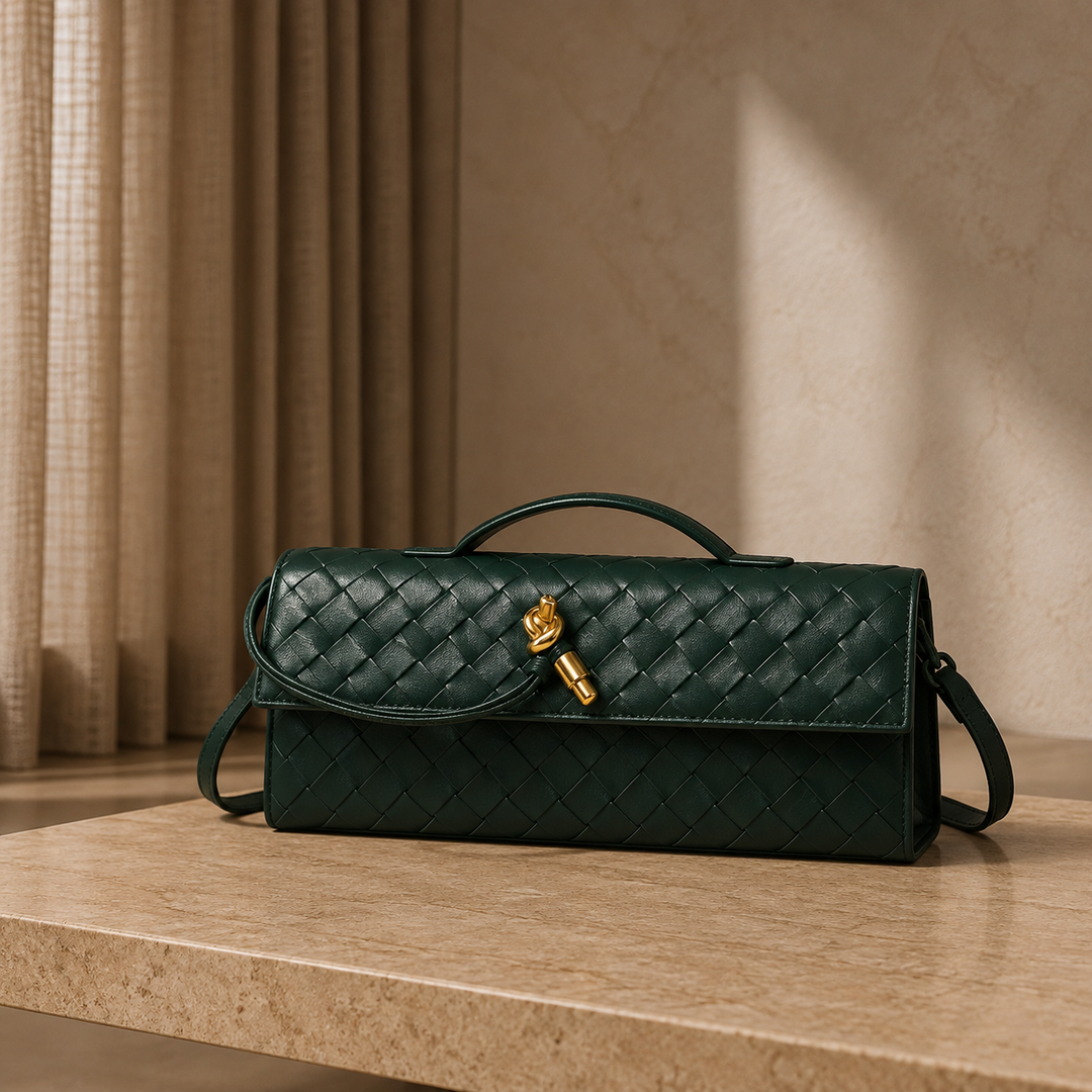Τσάντα Clutch Melanie με Λεπτομέρεια Χρυσού Κόμπου
