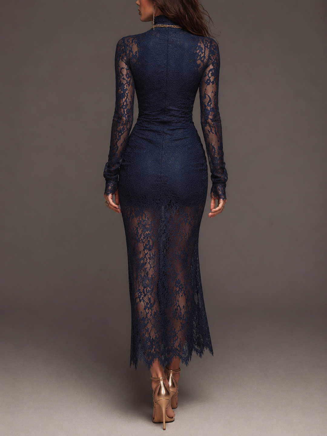 Ρομαντικό Μποέμ Midi Bodycon Φόρεμα με Υψηλό Λαιμό, Μακριά Μανίκια και Σκαλιστό Λουλουδάτο Δαντελένιο Σχίσιμο